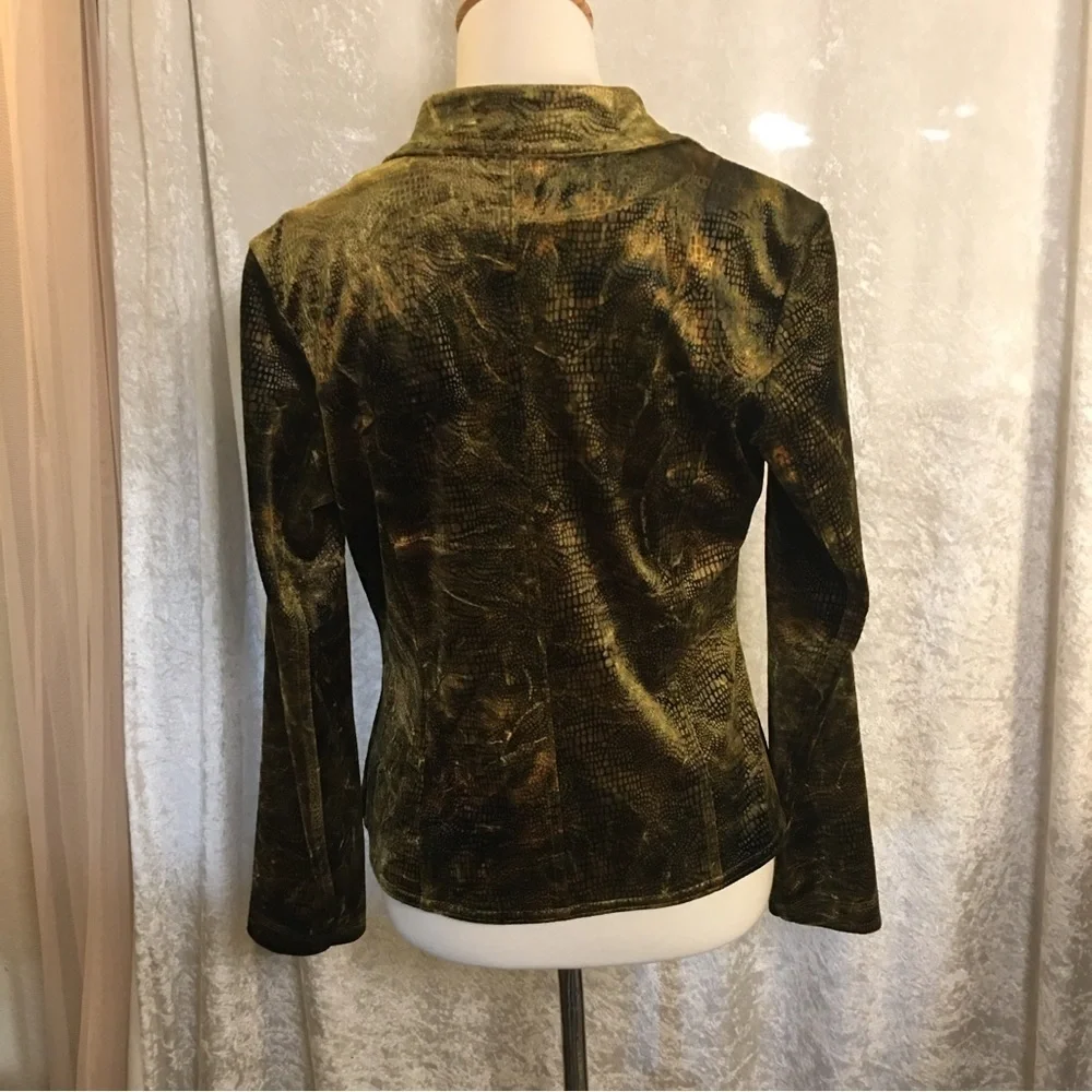 15 Velvet Green snake print Blazer with Embellished buttons Size  Small